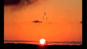 Sci-fi or reality? Watch SpaceX Falcon 9’s breathtaking landing at sunset