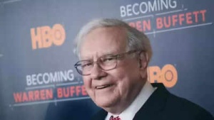 Warren Buffett's Secrets to Longevity at 95: Coca-Cola, Childhood Diet, and a Happy Life